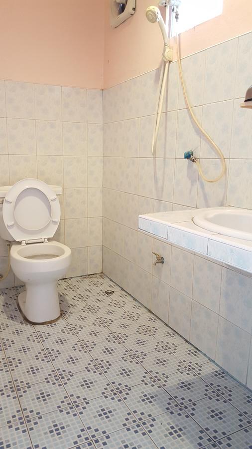 רנונג Montra Guesthouse מראה חיצוני תמונה